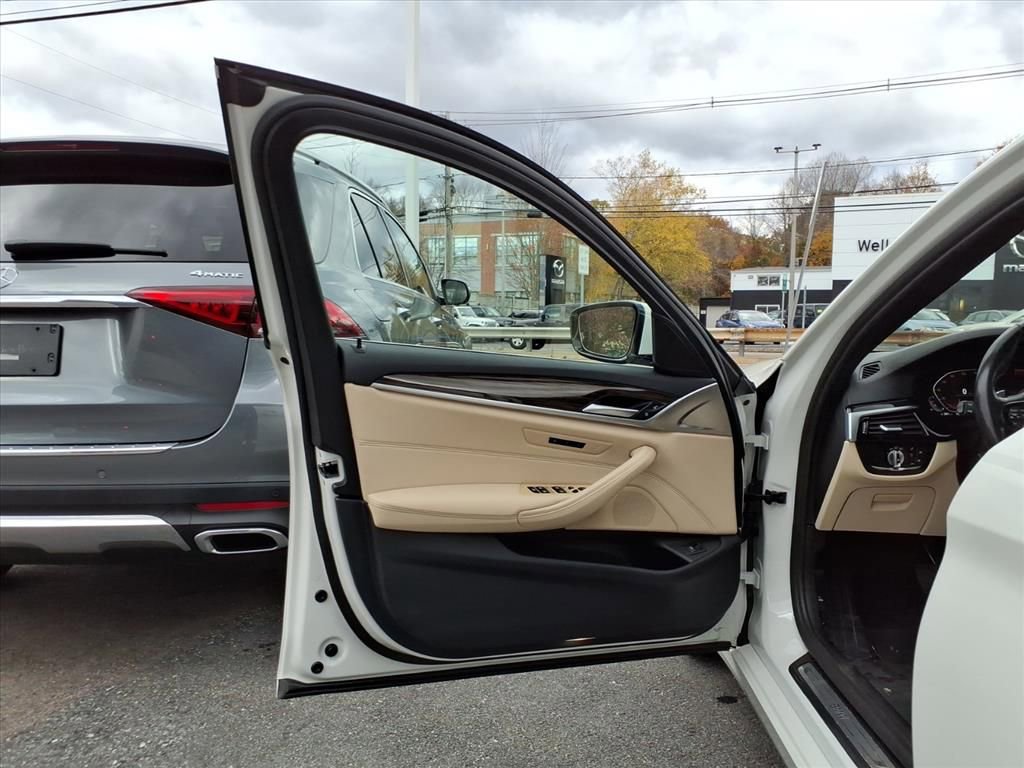 Used 2022 BMW 530i xDrive w/ Convenience Package image 23