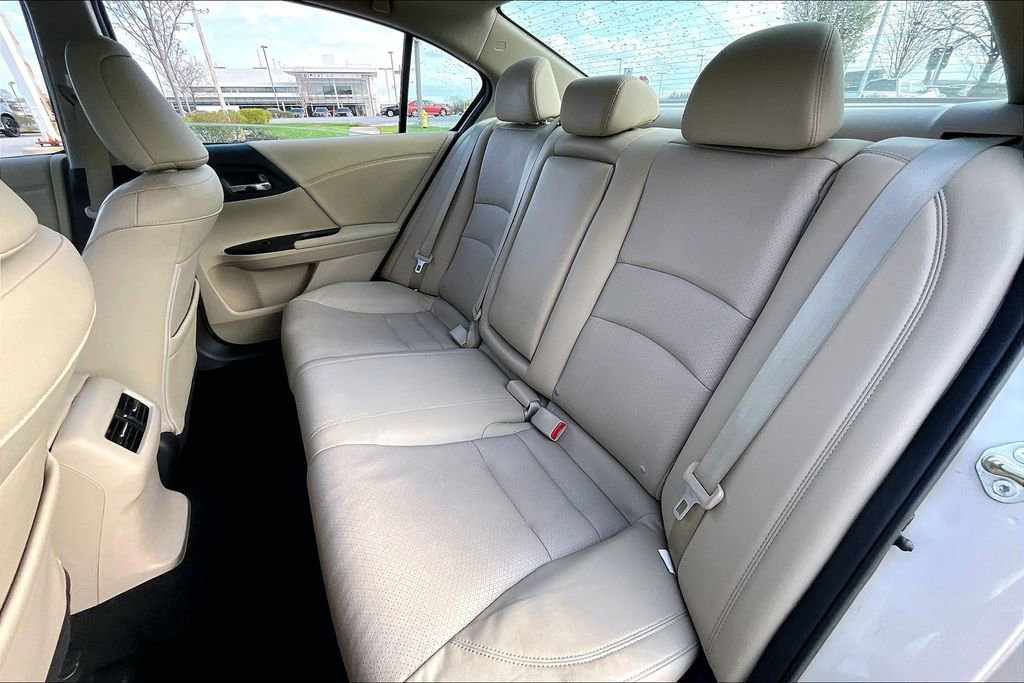 Used 2015 Honda Accord EX-L image 32