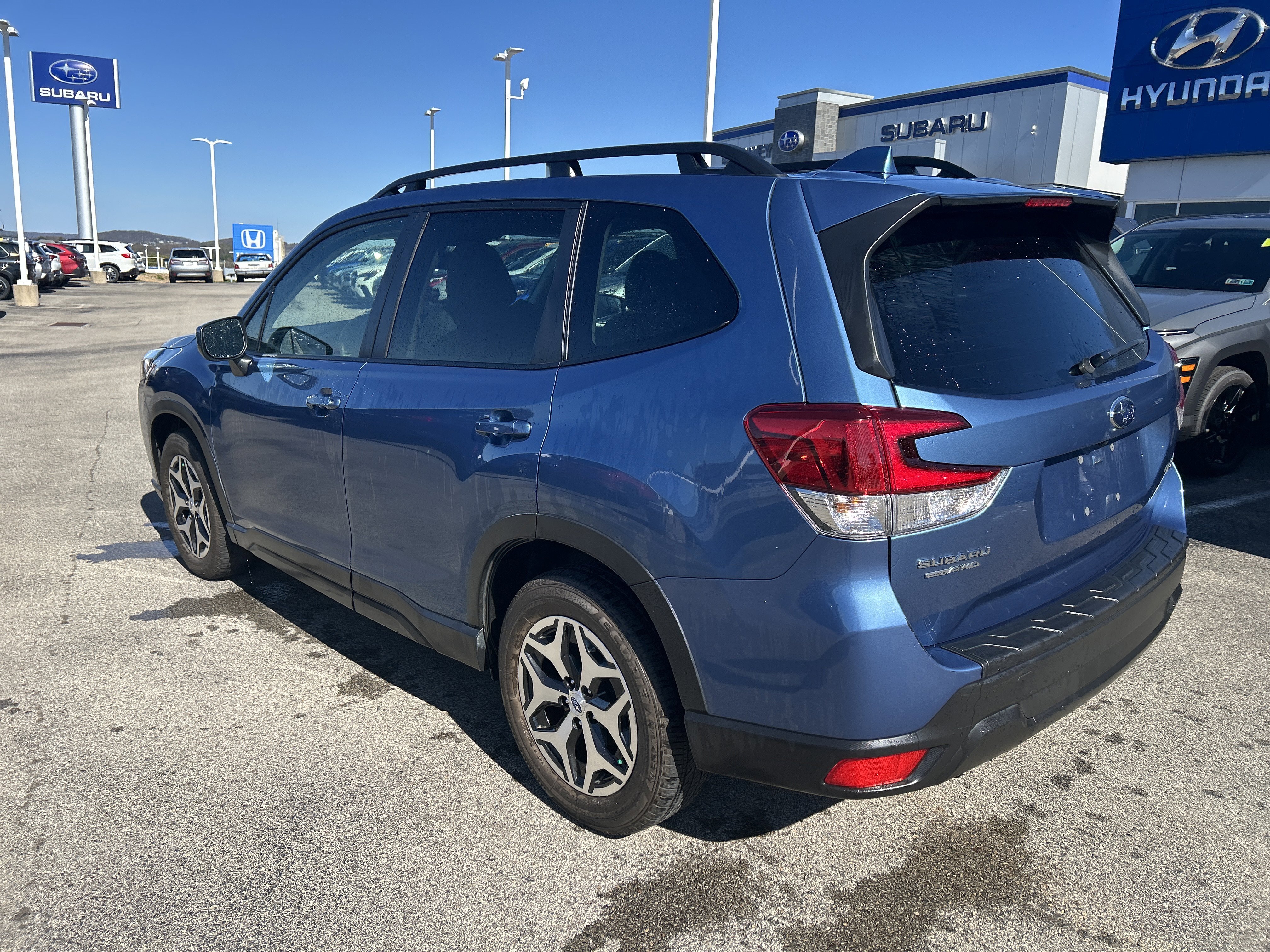 Certified 2023 Subaru Forester Premium AWD/4WD image 13