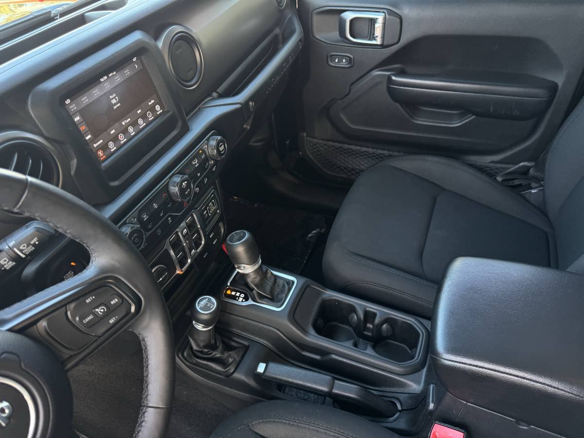 Used 2019 Jeep Wrangler Unlimited Sport S AWD/4WD image 15
