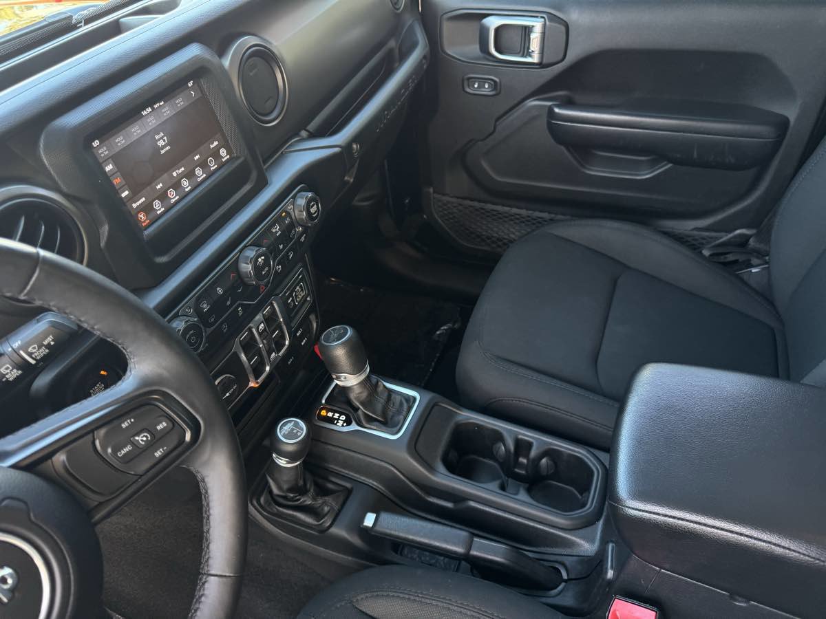 Used 2019 Jeep Wrangler Unlimited Sport S AWD/4WD image 15