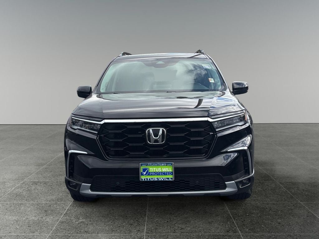 Used 2023 Honda Pilot Touring image 2