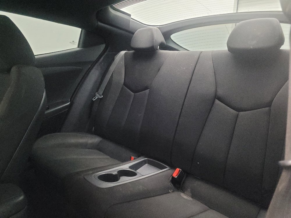 Used 2017 Hyundai Veloster Value Edition FWD image 18