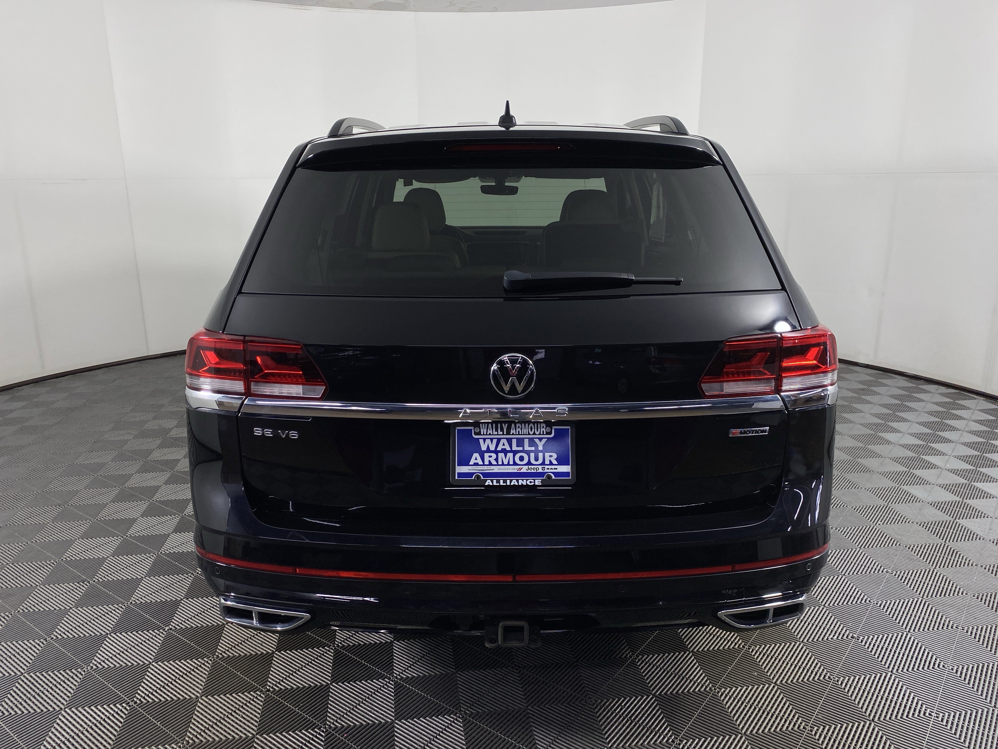 Used 2021 Volkswagen Atlas SE w/ Panoramic Sunroof Package image 9