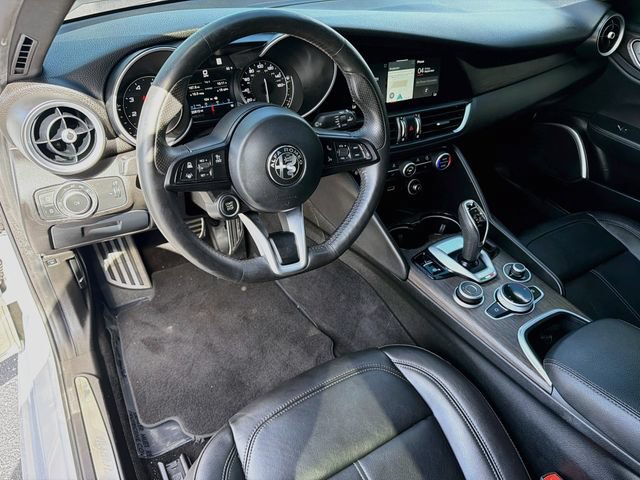 Used 2022 Alfa Romeo Giulia Ti w/ Active Assist Plus Package RWD image 9