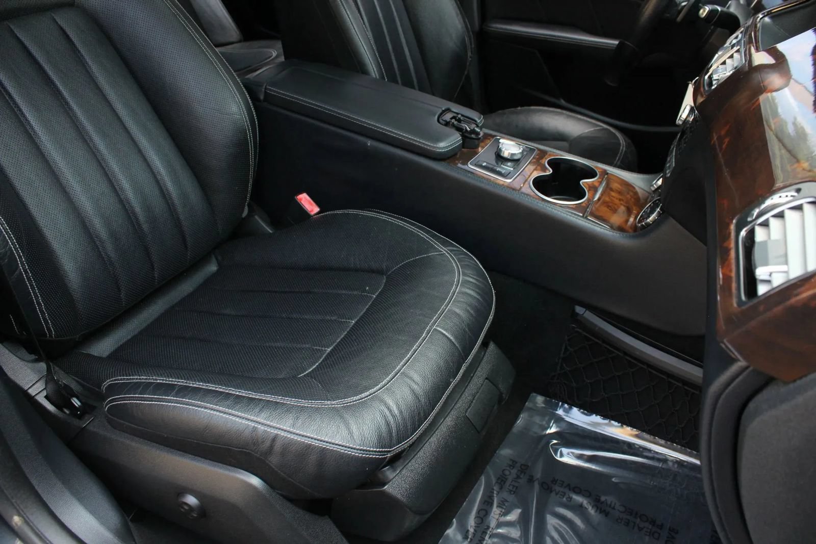 Used 2013 Mercedes-Benz CLS 550 w/ Premium I Pkg image 34