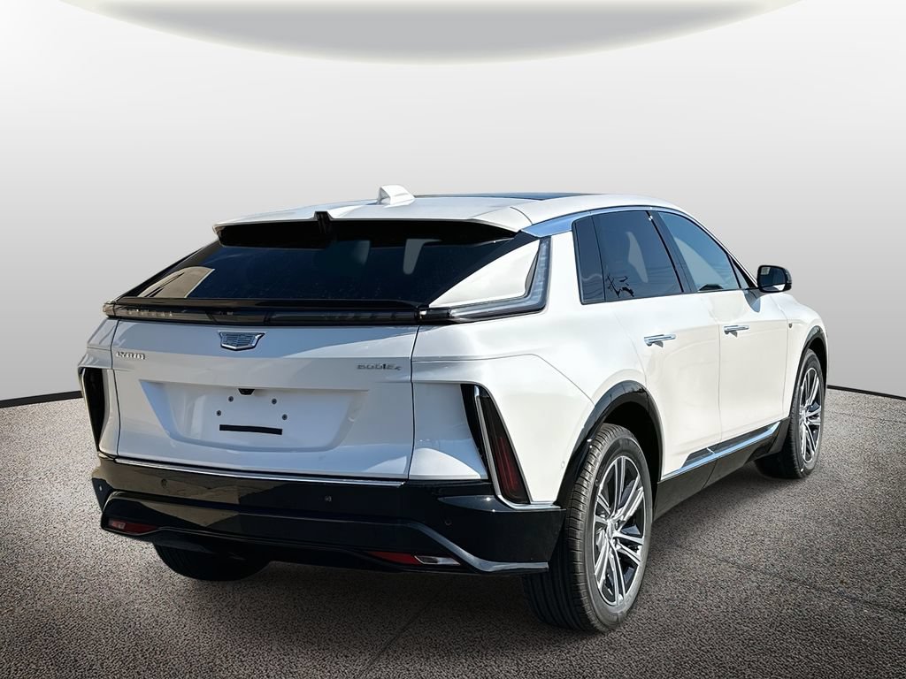 New 2025 Cadillac Lyriq Luxury AWD/4WD image 2