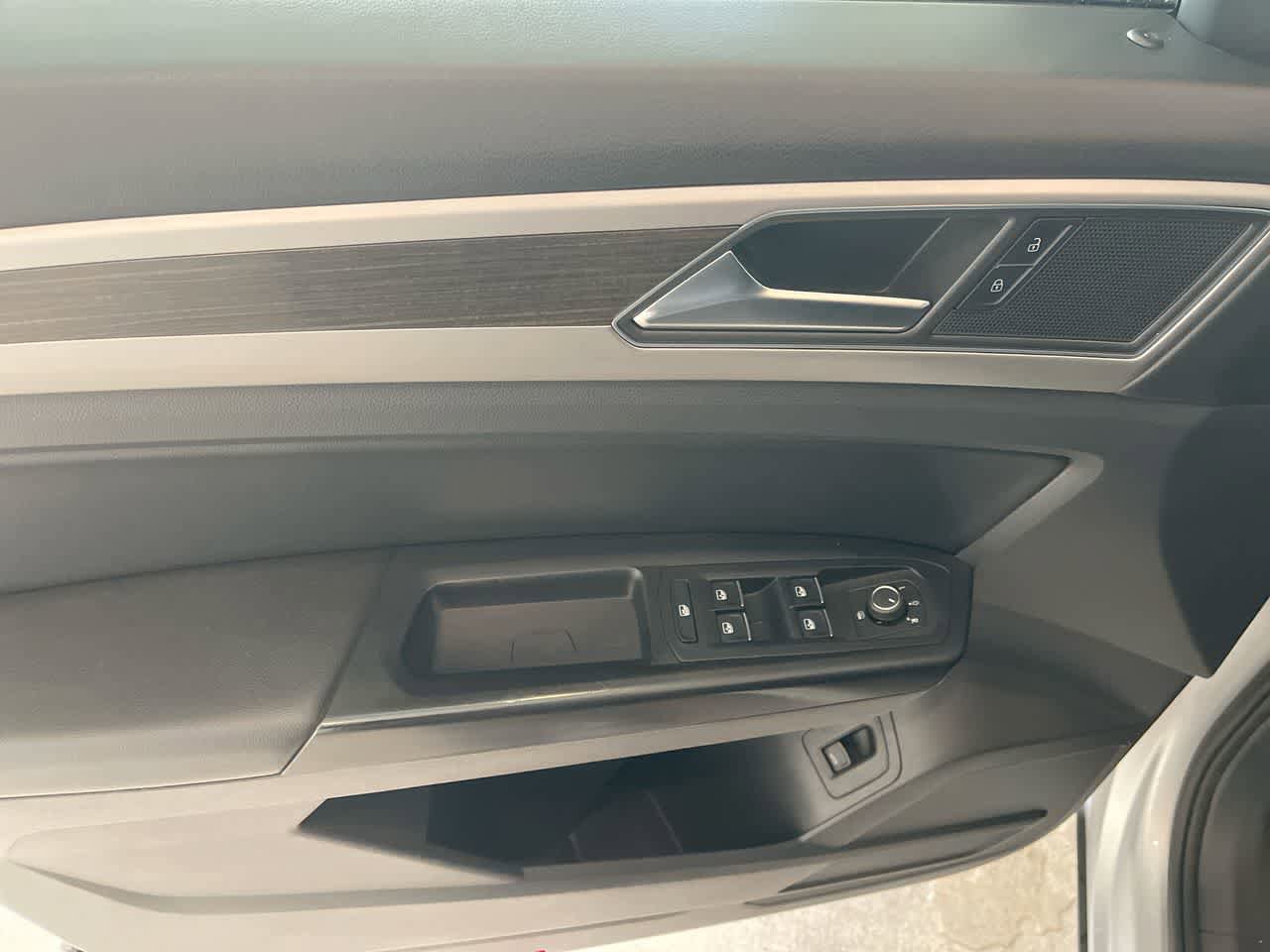Used 2019 Volkswagen Atlas SEL AWD/4WD image 13