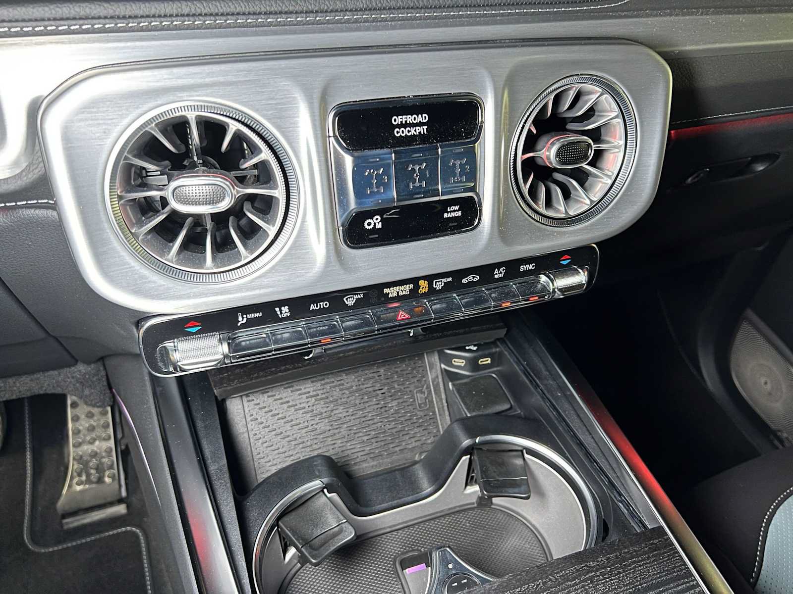 Used 2025 Mercedes-Benz G 550 image 35