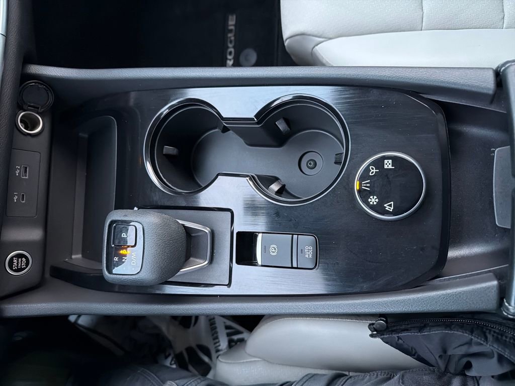 Used 2023 Nissan Rogue SV w/ SV Premium B Package image 46