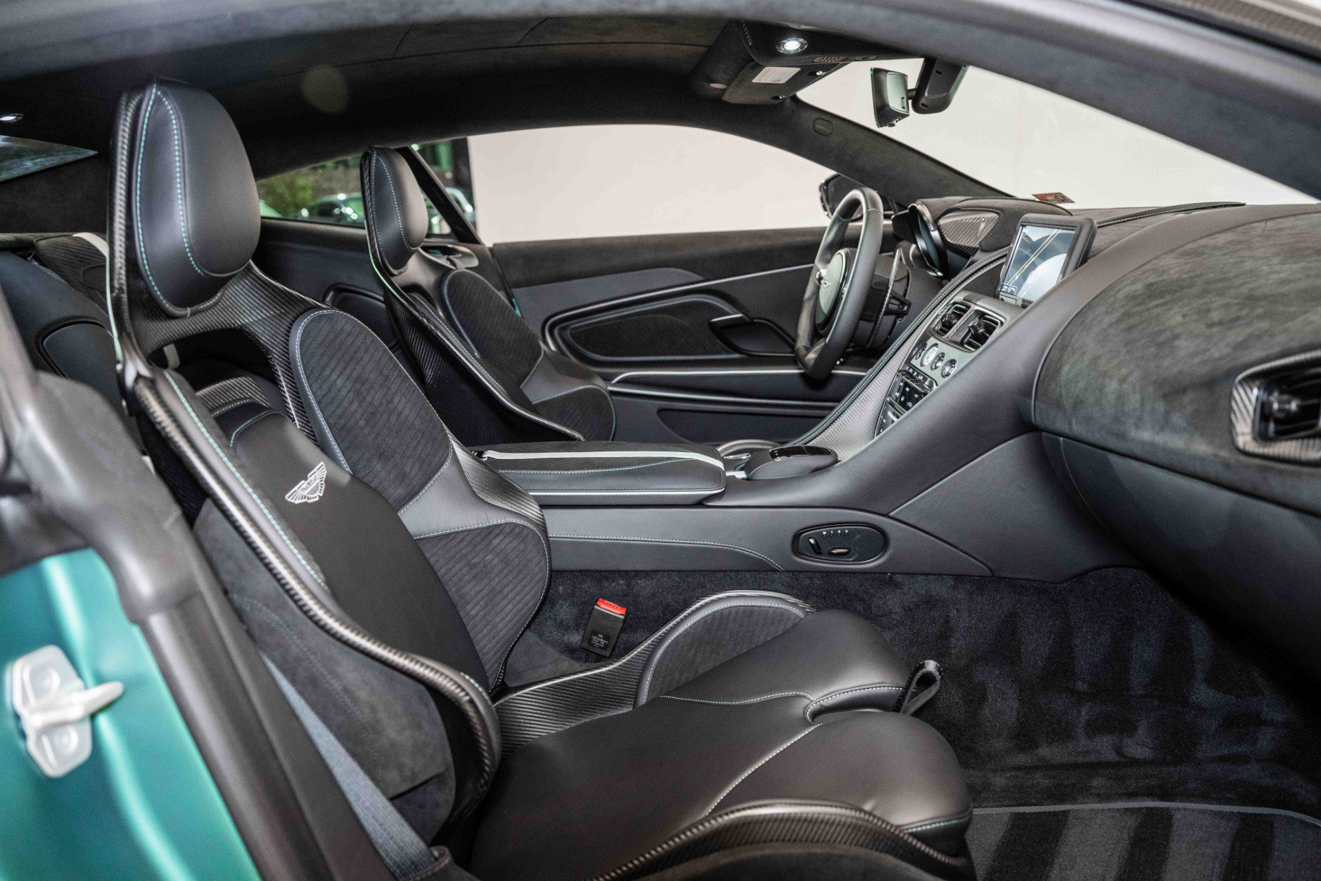 Used 2023 Aston Martin DBS Coupe RWD image 14