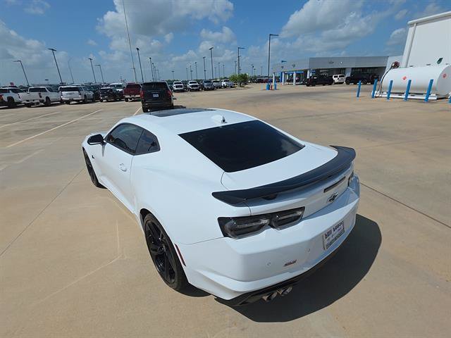 Used 2023 Chevrolet Camaro SS RWD image 8