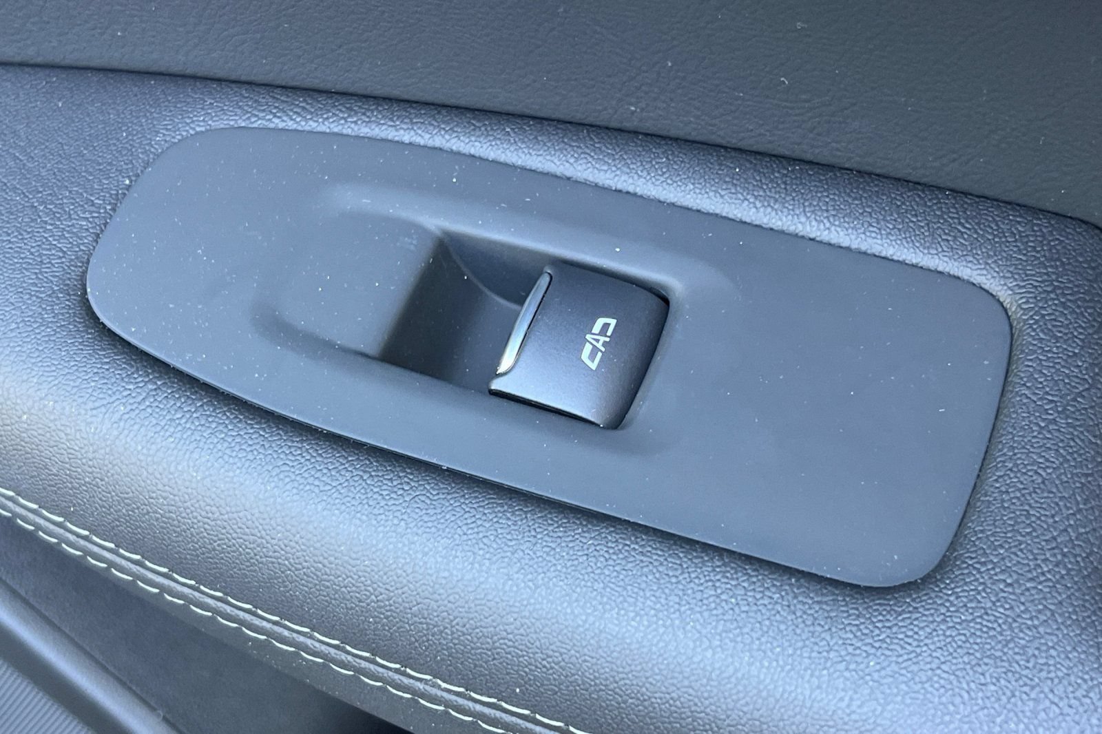 Used 2025 Cadillac XT5 Luxury w/ LPO, Floor Liner Package FWD image 22