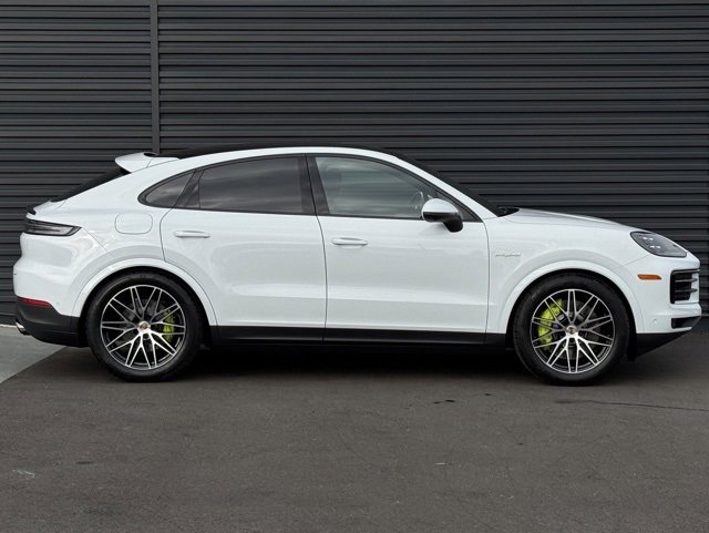 New 2026 Porsche Cayenne E-Hybrid Coupe image 8