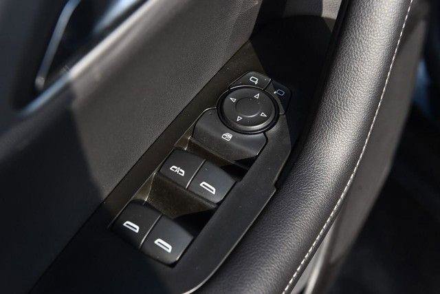 Used 2025 Chevrolet Blazer LT image 9