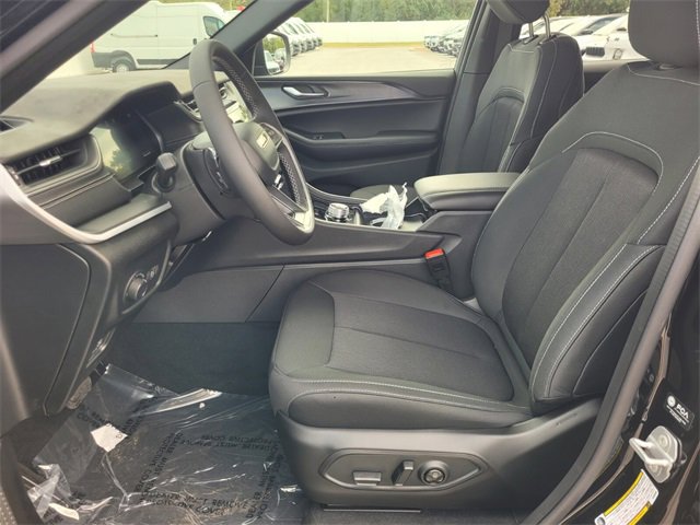 New 2025 Jeep Grand Cherokee Laredo X image 4