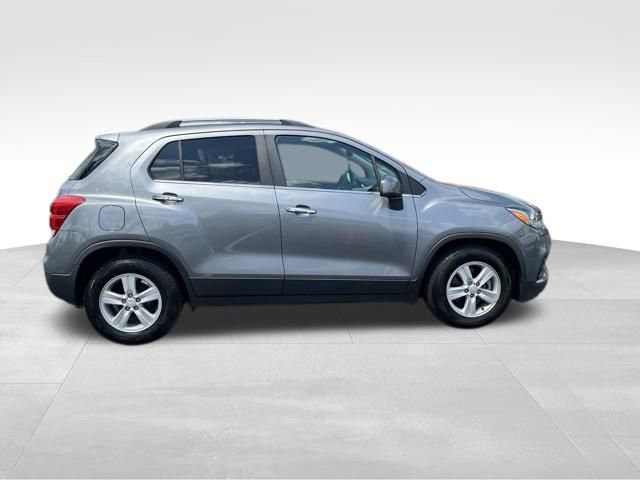 Used 2020 Chevrolet Trax LT w/ Driver Confidence Package FWD image 8