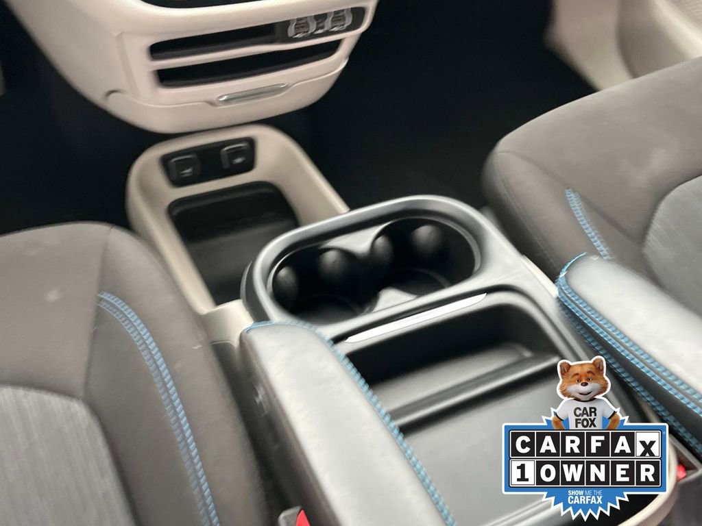 Used 2021 Chrysler Pacifica Touring image 14