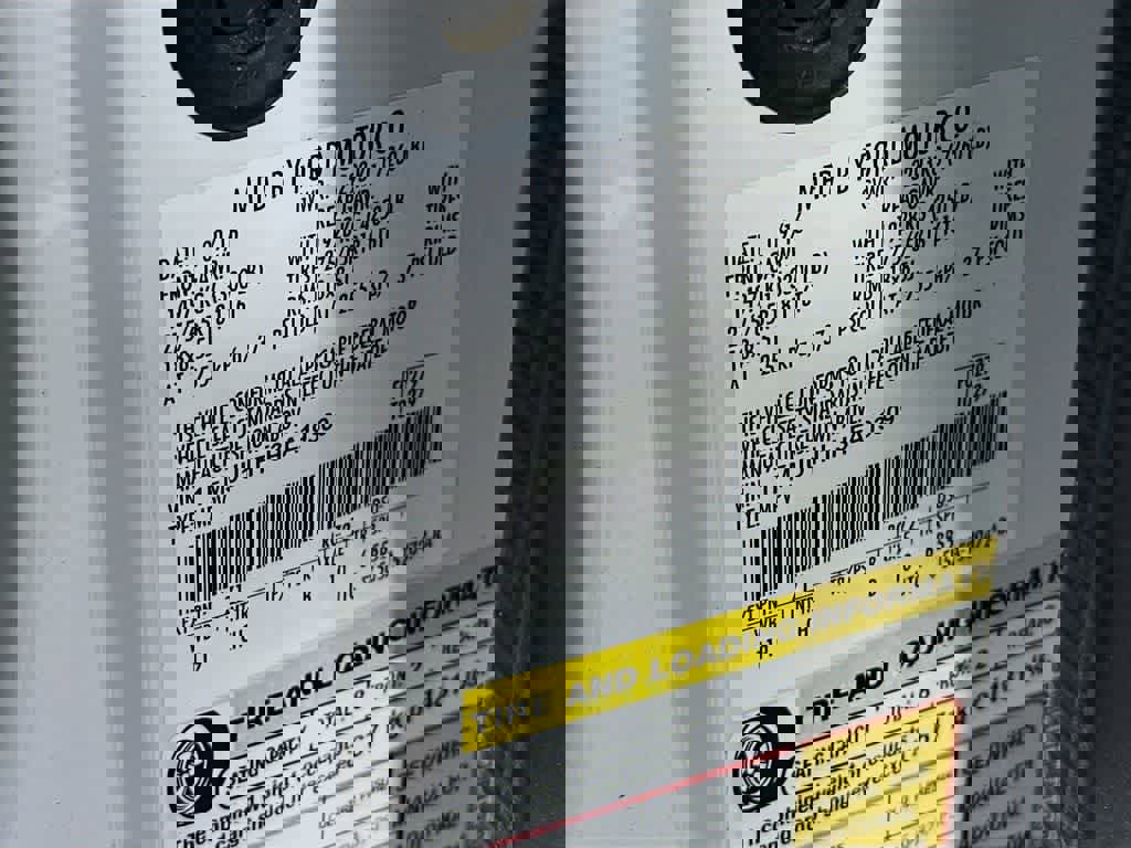 Used 2017 Ford Expedition XLT image 23