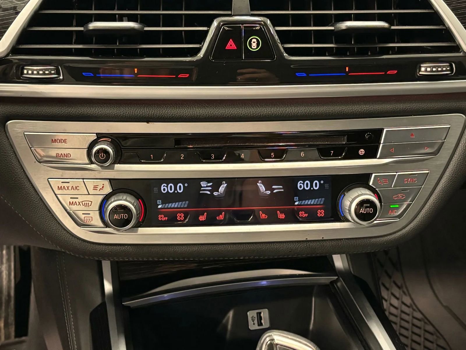 Used 2018 BMW 750i xDrive image 45