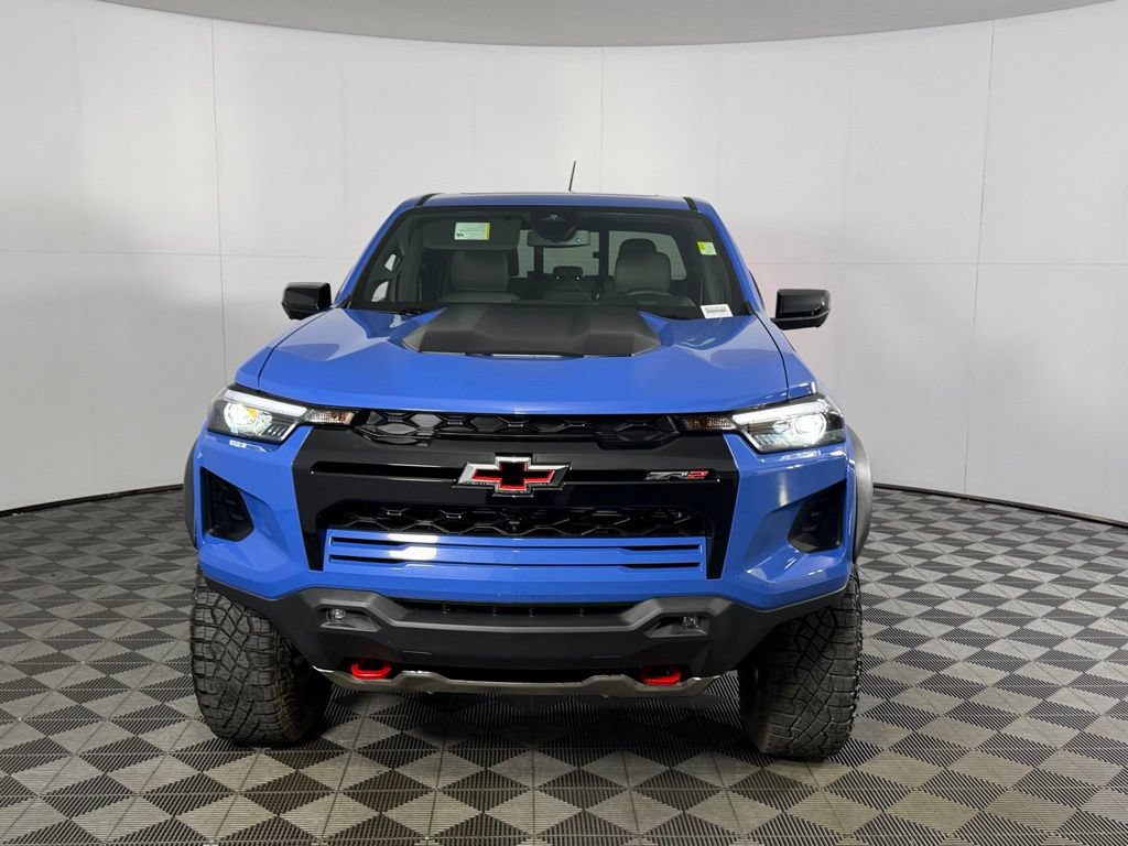 Used 2025 Chevrolet Colorado ZR2 w/ Technology Package AWD/4WD image 11