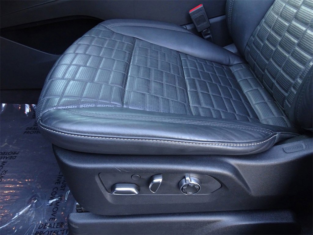 Certified 2023 Cadillac Escalade ESV Sport Platinum w/ LPO, ONYX Package image 10