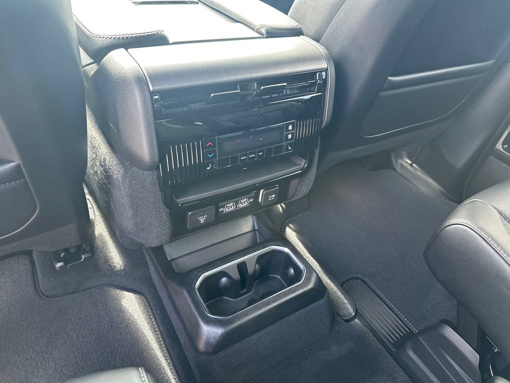 New 2026 Jeep Grand Wagoneer L Limited AWD/4WD image 31