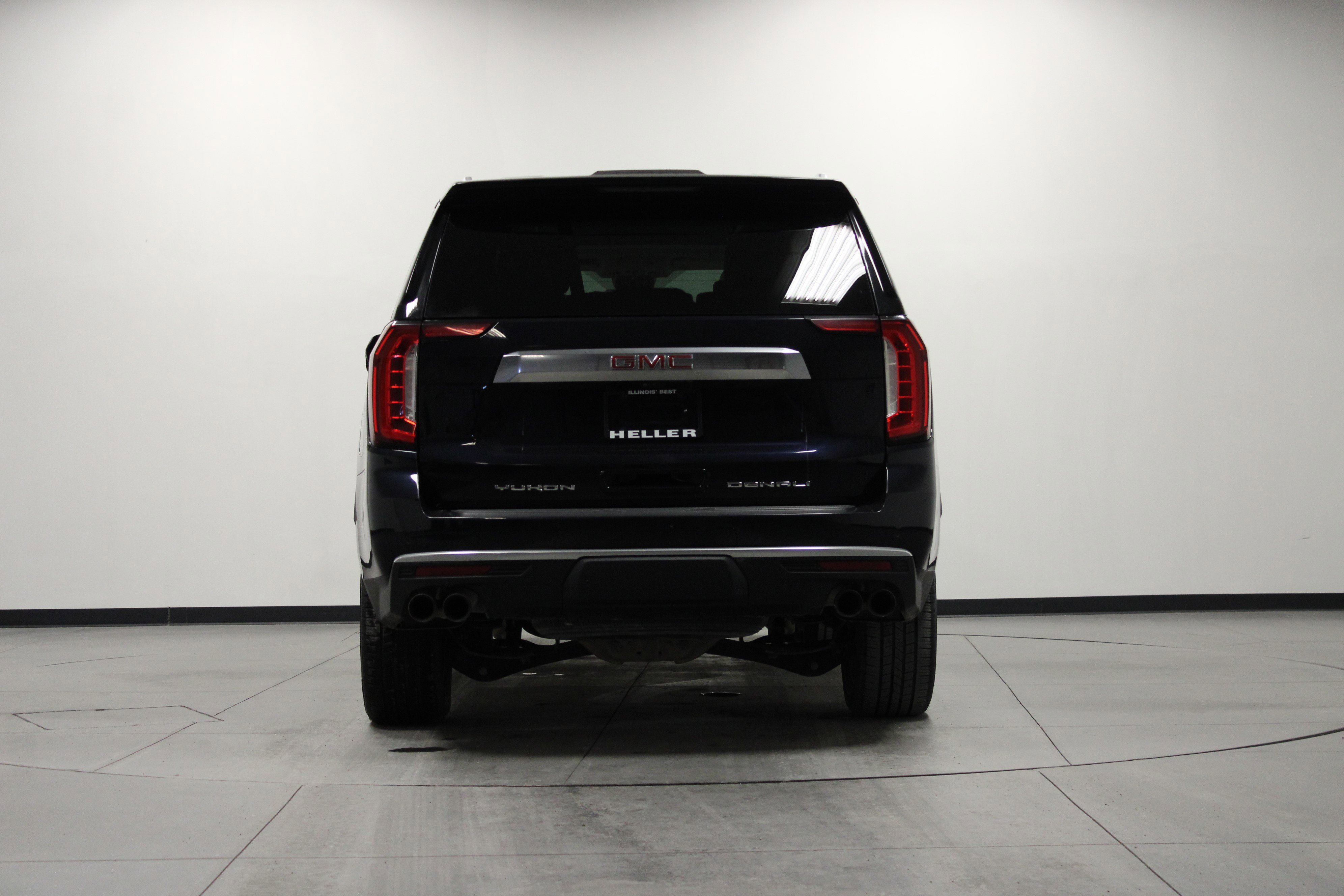 Used 2023 GMC Yukon Denali w/ Advanced Technology Package AWD/4WD image 5