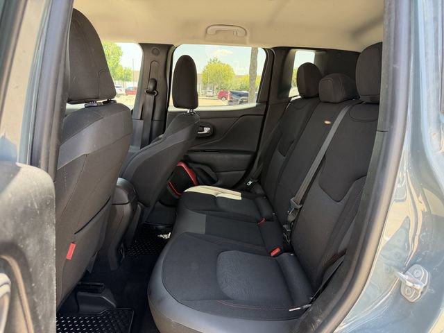 Used 2016 Jeep Renegade Trailhawk AWD/4WD image 27