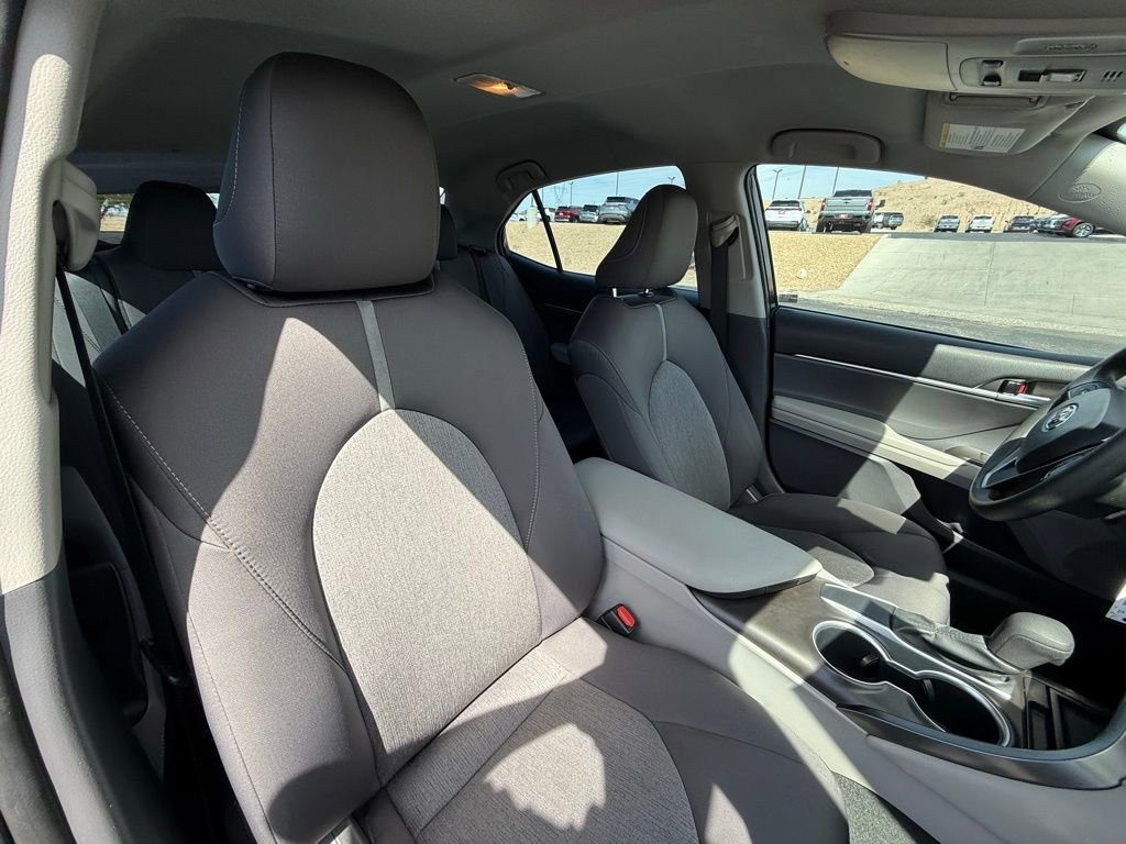 Used 2021 Toyota Camry LE image 15