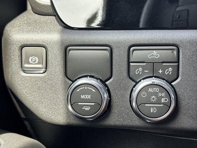 New 2026 GMC Sierra 1500 Elevation w/ LPO, Elevation Black Package image 16