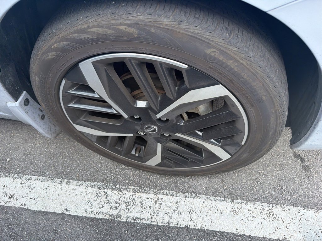 Certified 2024 Nissan Versa SR w/ Trunk Package image 4