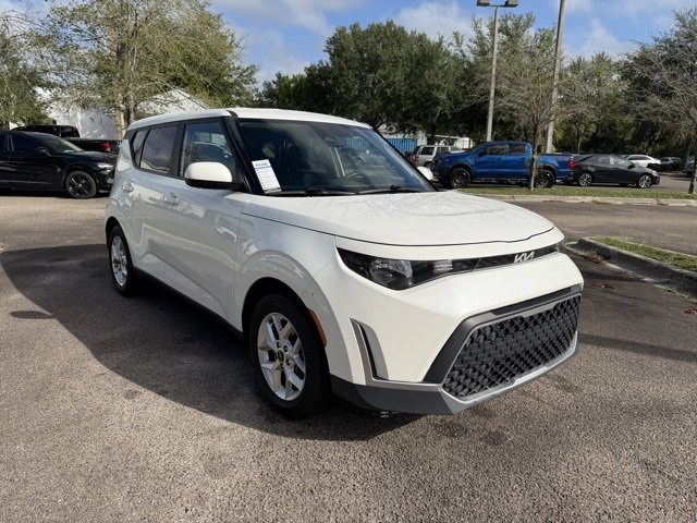 Used 2023 Kia Soul LX w/ Option Group 015