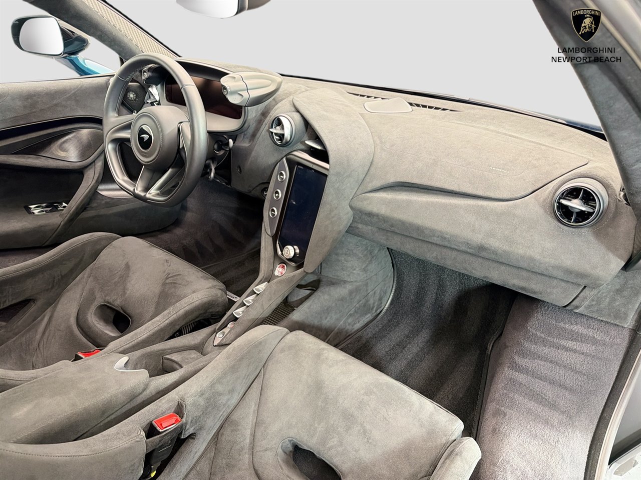 Used 2024 McLaren 750S RWD image 27