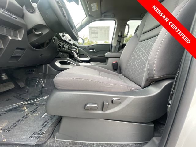 Certified 2025 Nissan Frontier SV image 12