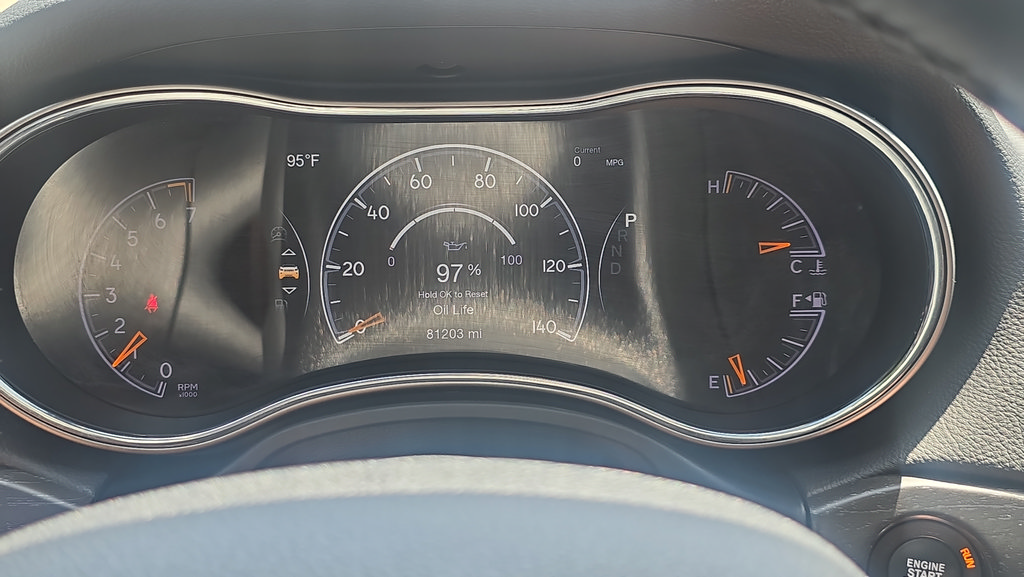 Used 2018 Jeep Grand Cherokee Altitude AWD/4WD image 18