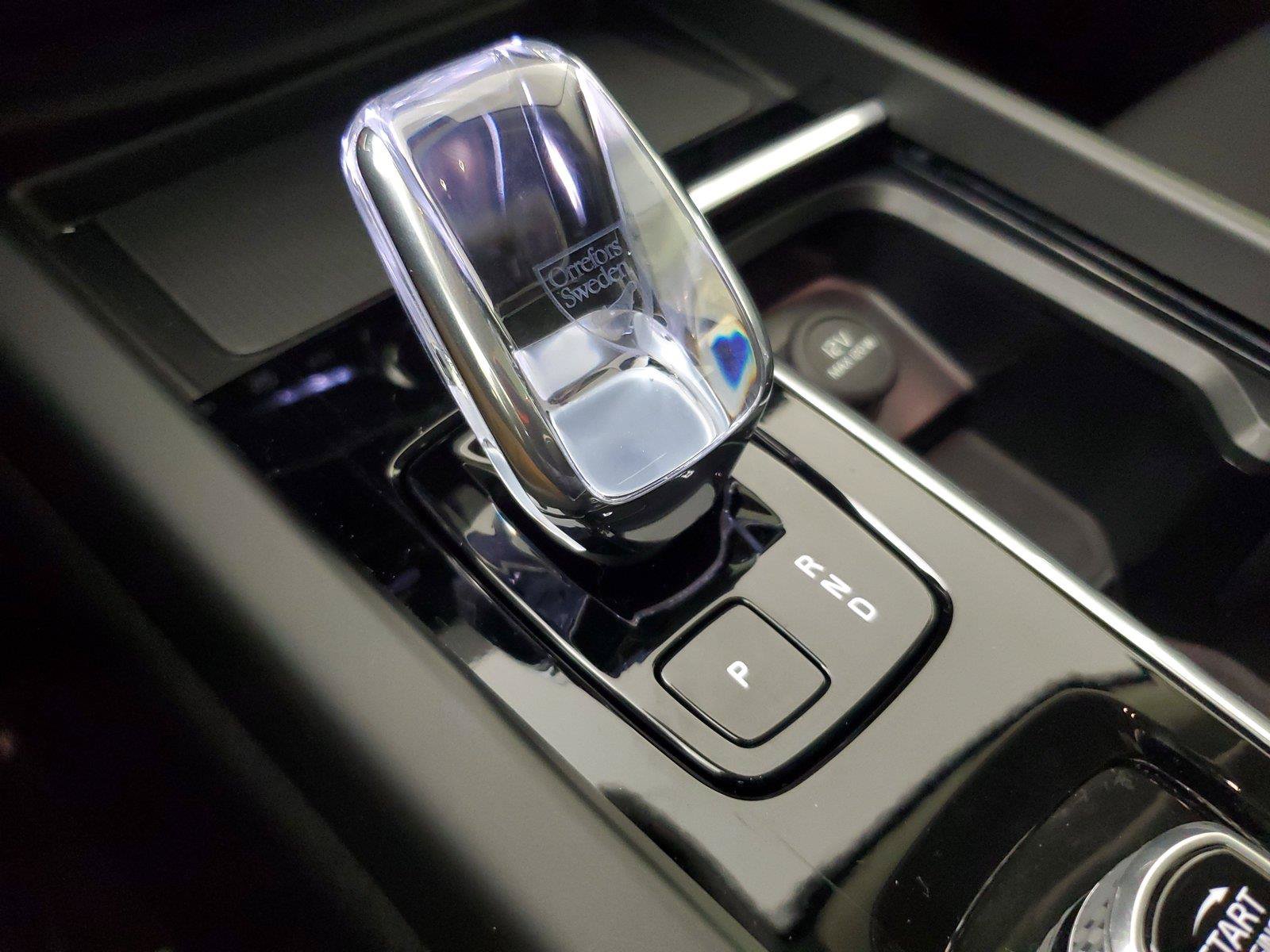 Certified 2026 Volvo XC60 B5 Core AWD/4WD image 32