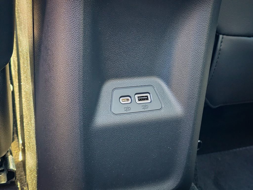 Certified 2023 Buick Envision Essence w/ Sport Touring Package image 34