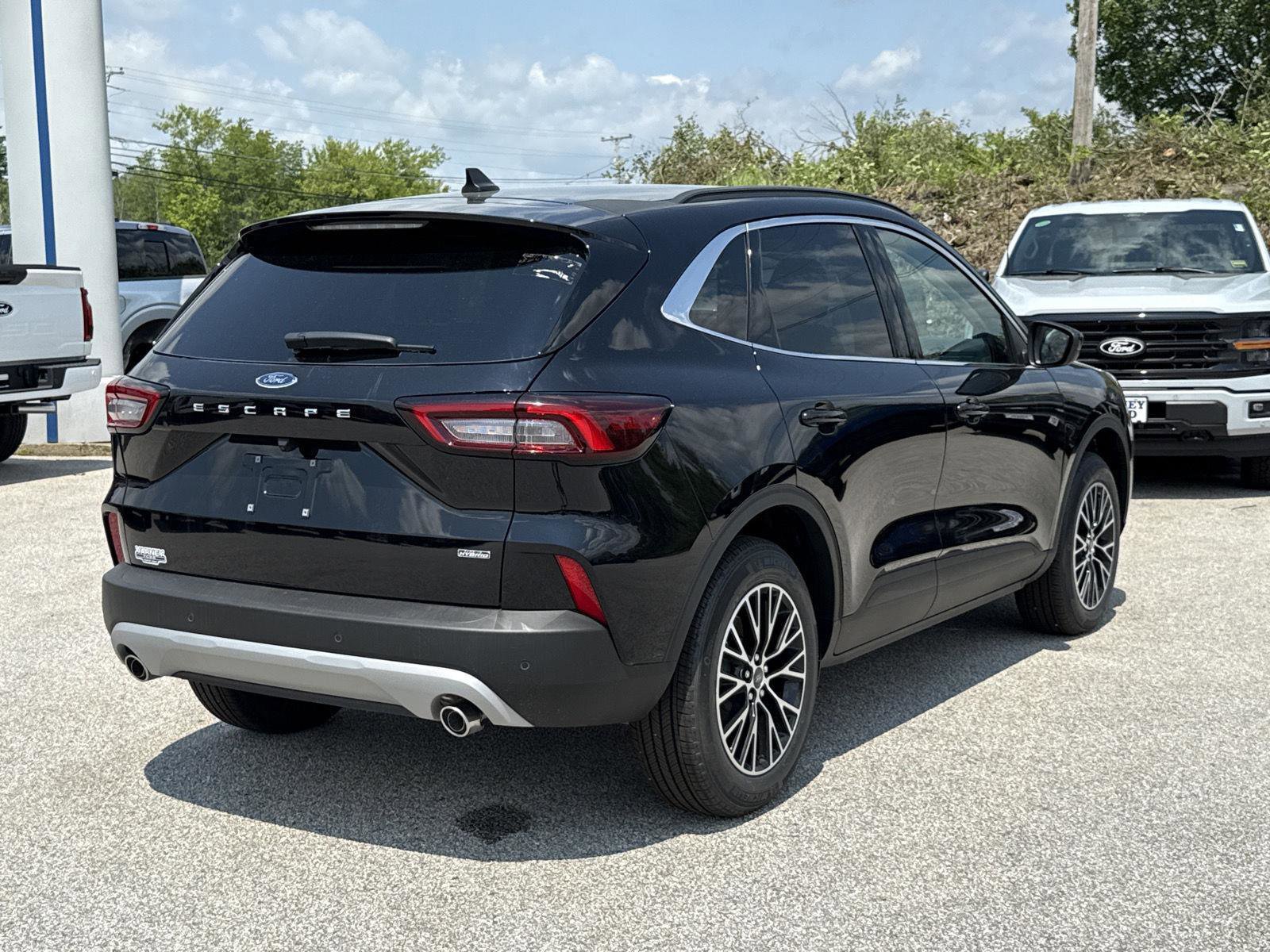 New 2025 Ford Escape SE image 7