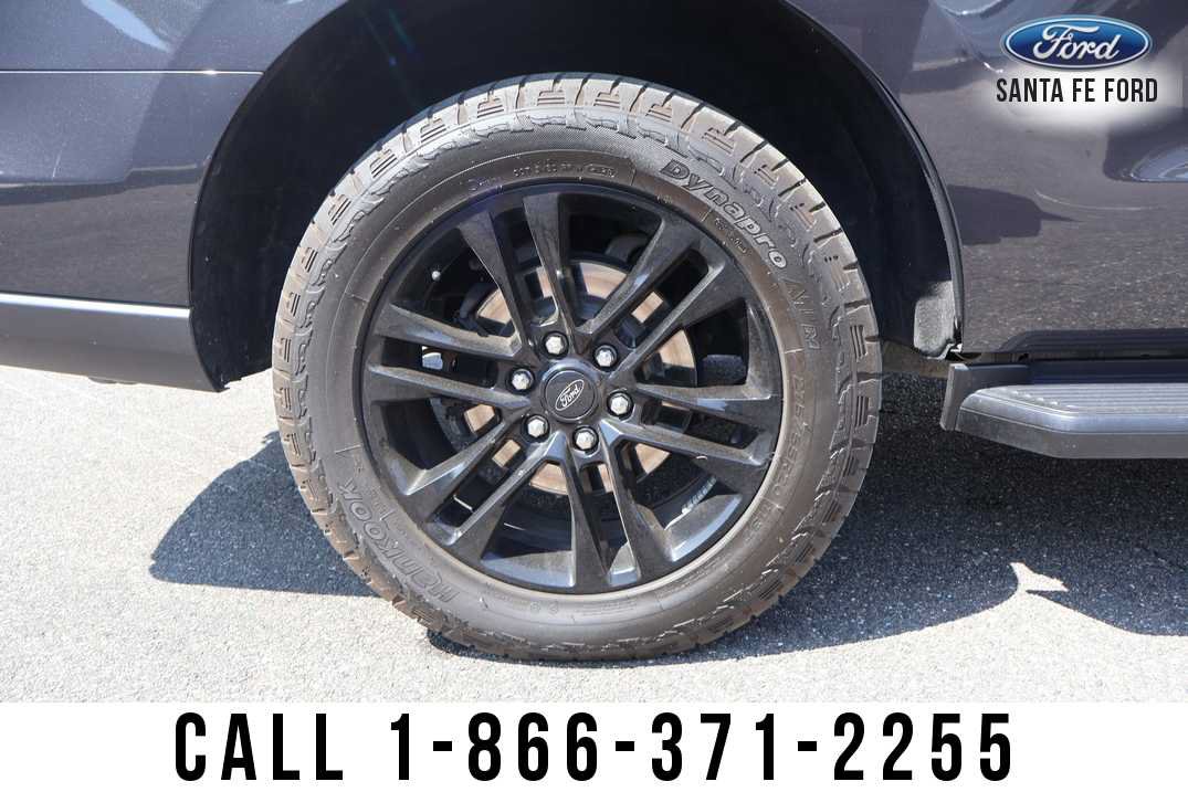 Used 2024 Ford Expedition XLT AWD/4WD image 6