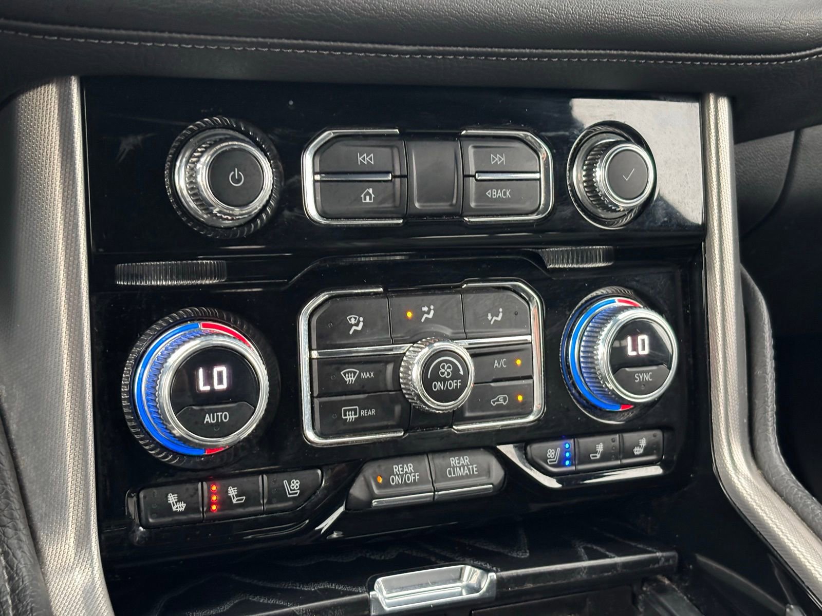 Used 2023 GMC Yukon Denali w/ Max Trailering Package image 5