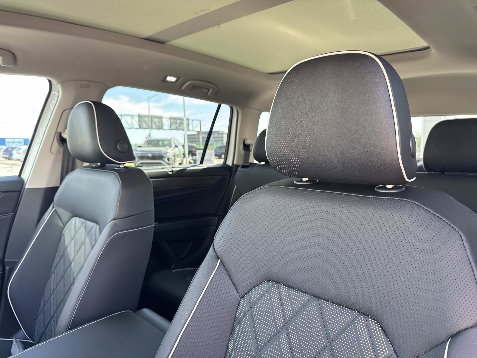 New 2026 Volkswagen Atlas SEL Premium R-Line image 23