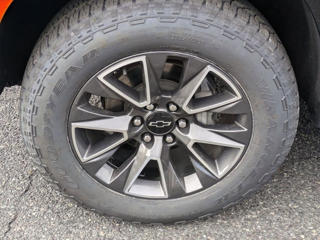 Used 2021 Chevrolet Suburban Z71 image 30