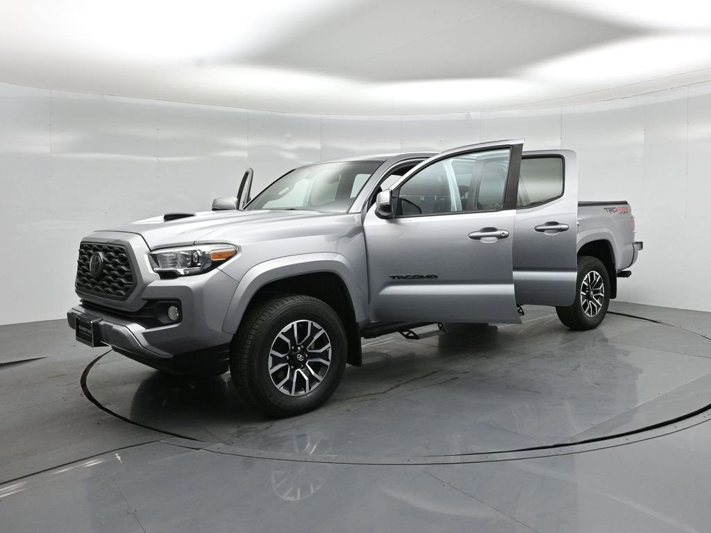 Used 2021 Toyota Tacoma TRD Sport w/ Technology Package AWD/4WD image 27