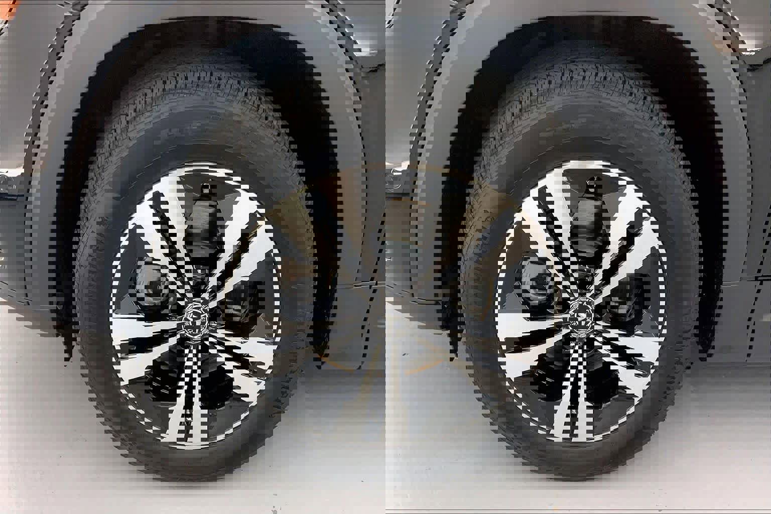 Used 2025 Mercedes-Benz GLB 250 image 9