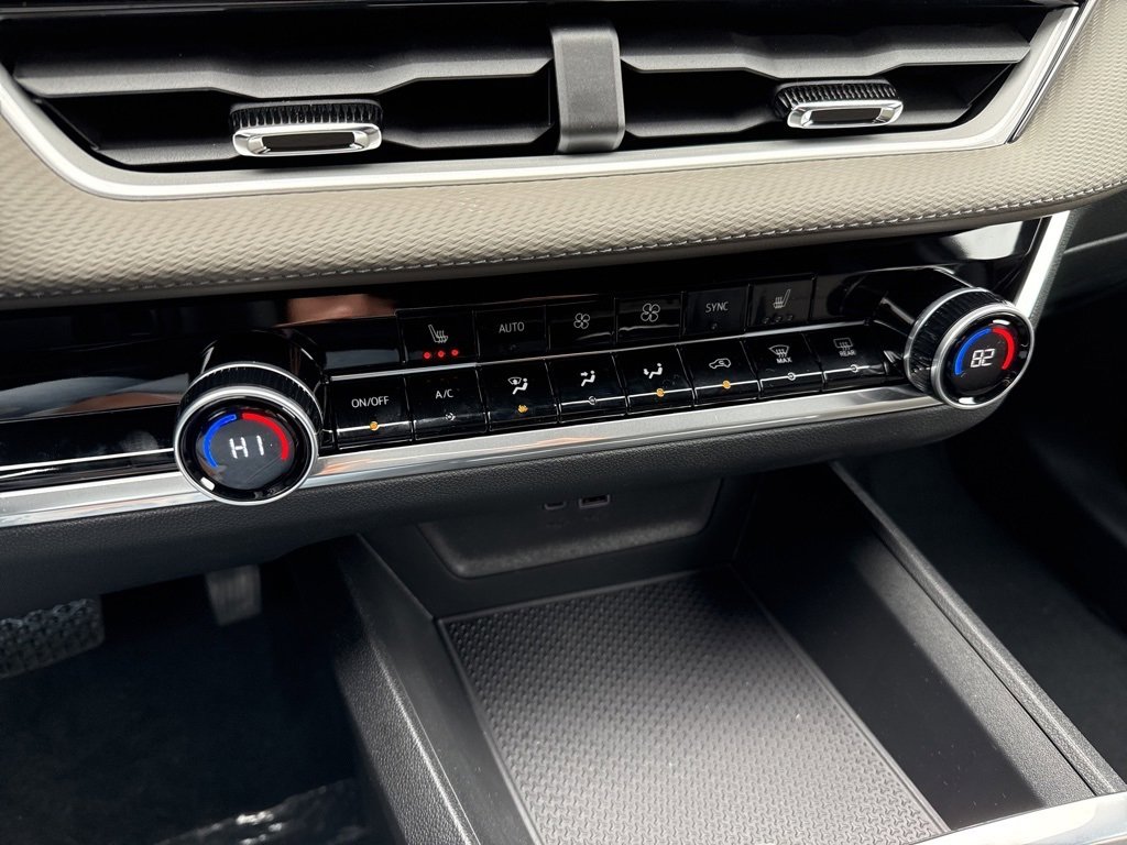 New 2026 Chevrolet Equinox LT w/ Convenience Package II image 29