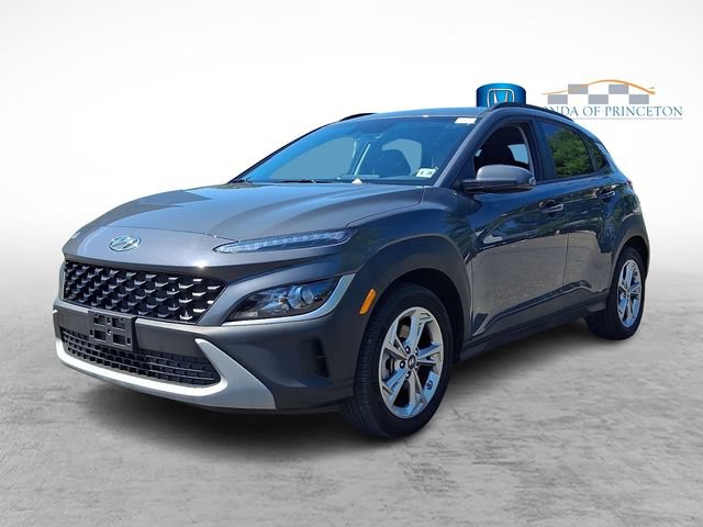 Used 2023 Hyundai Kona SEL AWD/4WD image 3