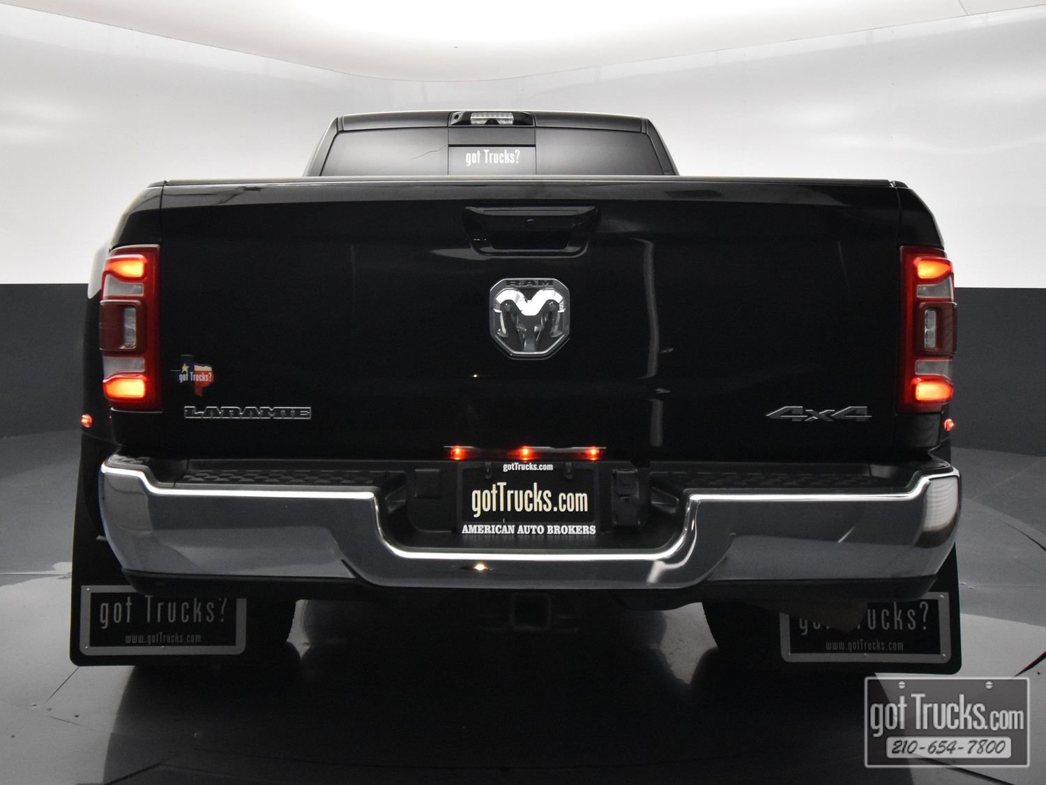 Used 2024 RAM 3500 Laramie w/ Towing Technology Group AWD/4WD image 6