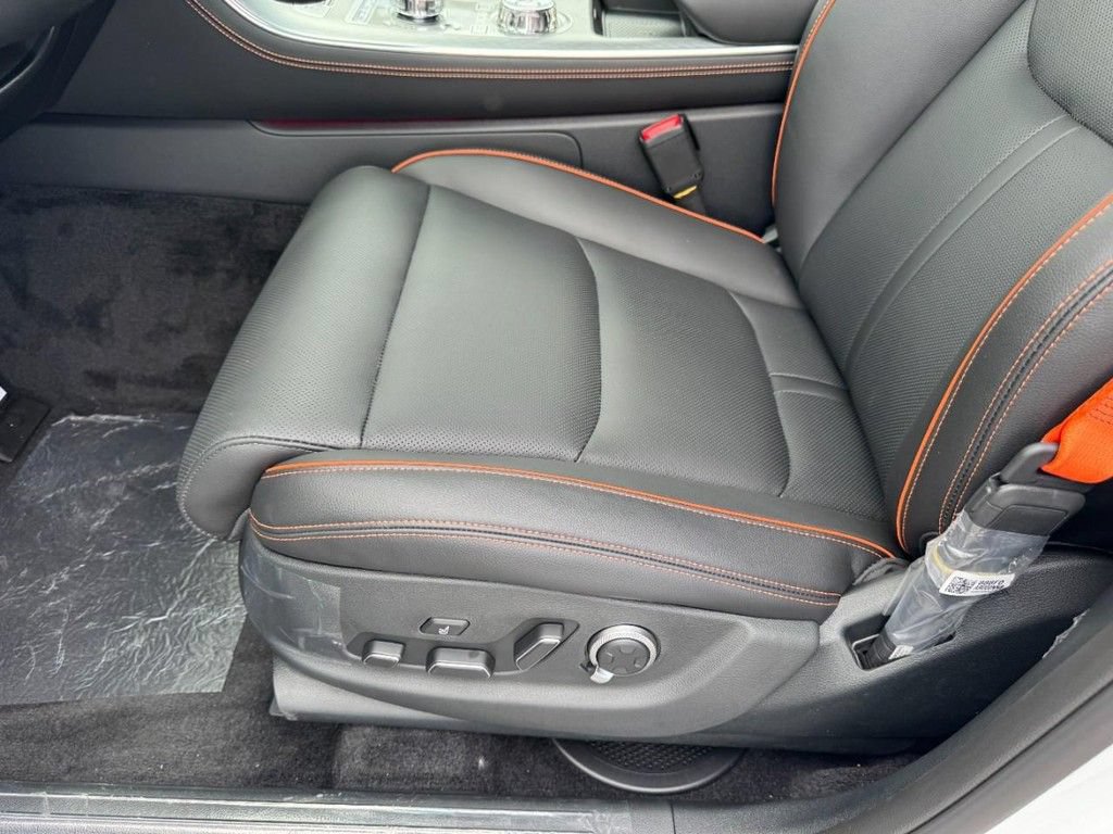 New 2026 Genesis GV70 2.5T Sport Prestige AWD/4WD image 10
