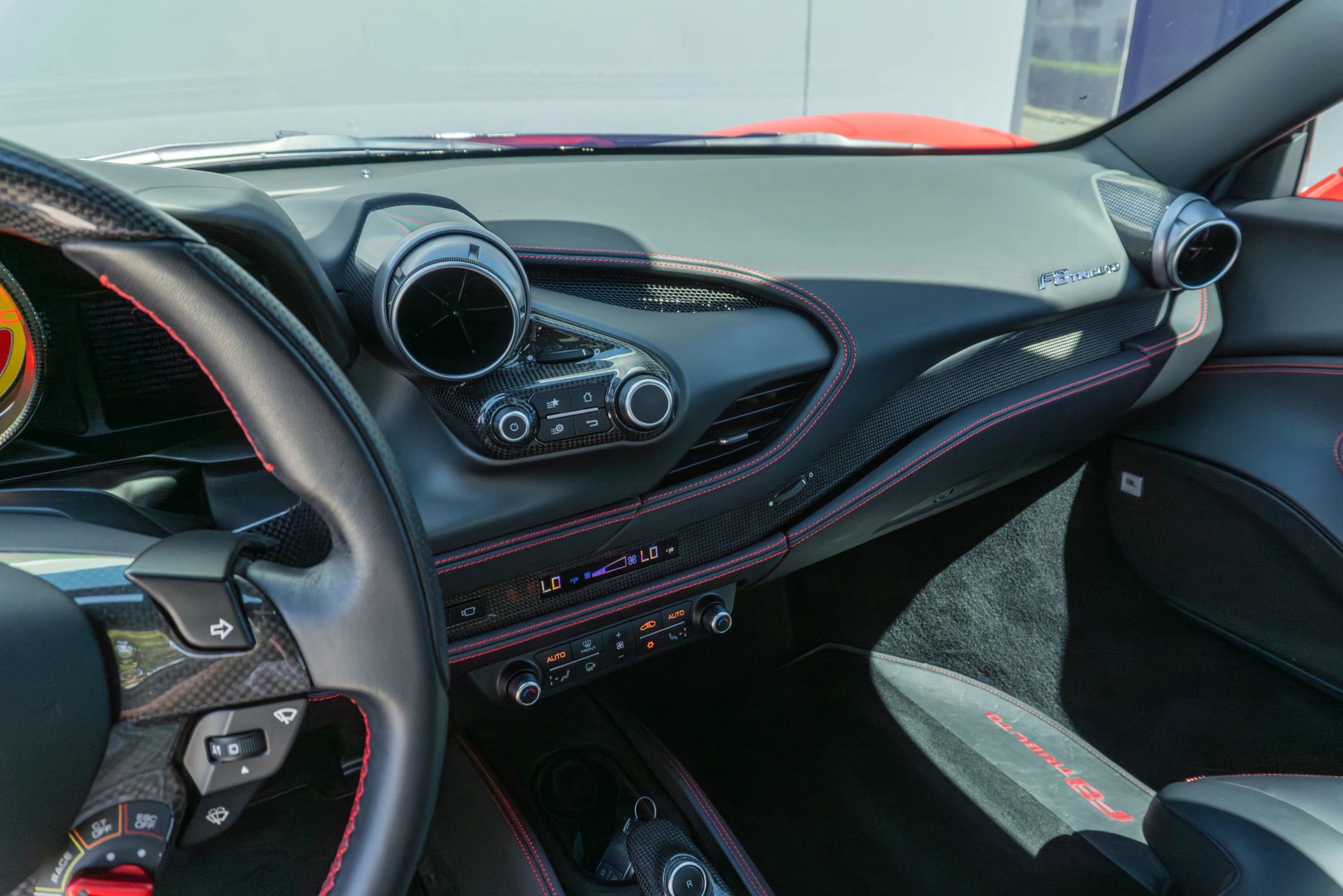 Used 2020 Ferrari F8 Tributo image 60